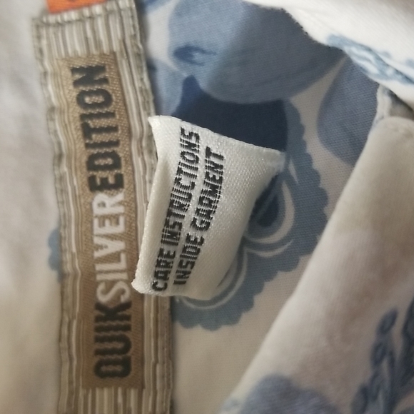 Quiksilver, Size - L, Color - White with blue and yellow flower pattern - Picture 5 of 10